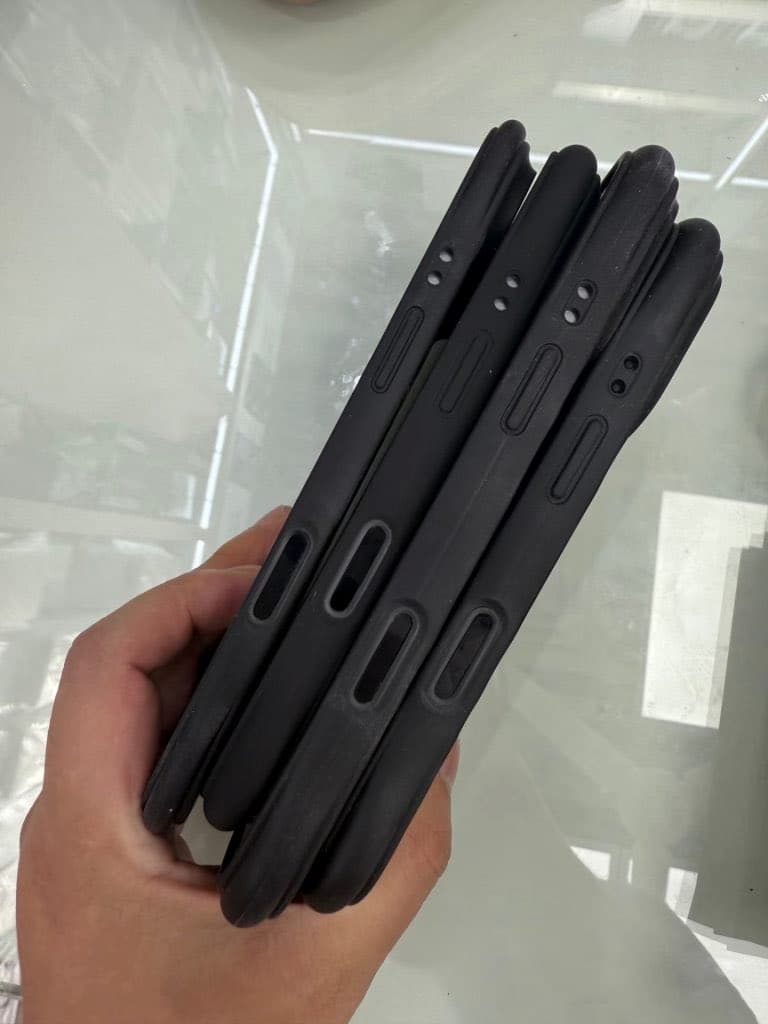iPhone 17液态硅胶保护壳实体设计 2