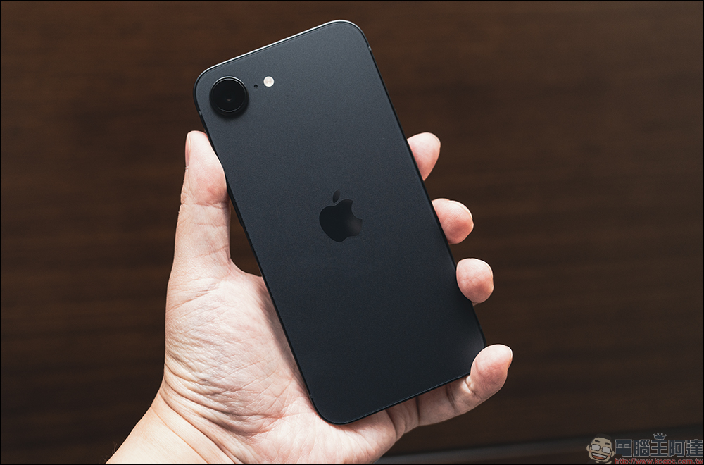 iPhone 变更省电了！ iOS 19 将加入 AI 电池管理模式 - 榜哥
