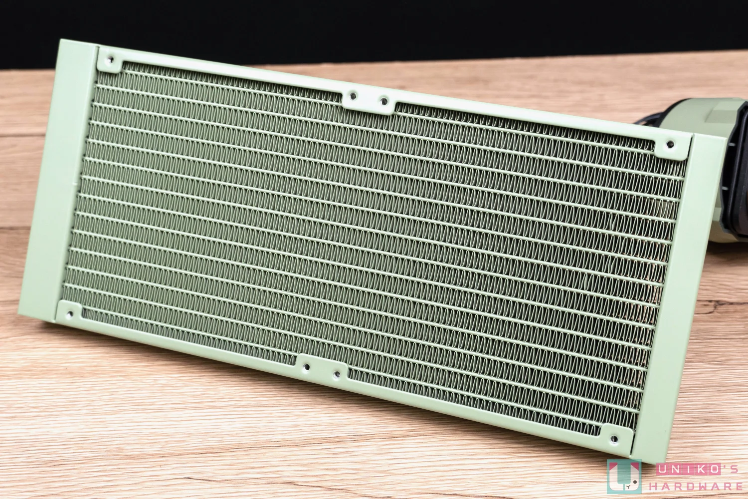 Thermaltake TH280 V2 ARGB Sync 抹茶绿一体式水冷散热器开箱评测