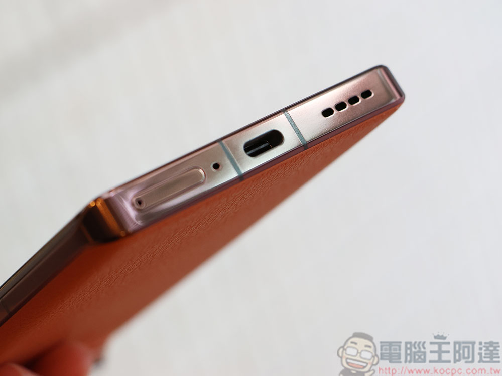 realme GT5 Pro 越级登场实机动眼看，正式宣告进入潜望长焦影像时代 - 榜哥