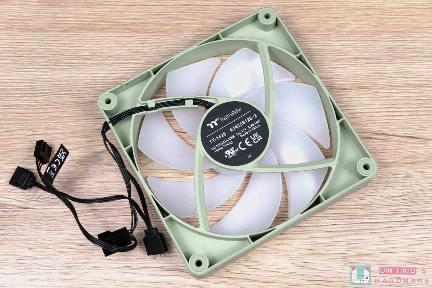 Thermaltake TH280 V2 ARGB Sync 抹茶绿一体式水冷散热器开箱评测