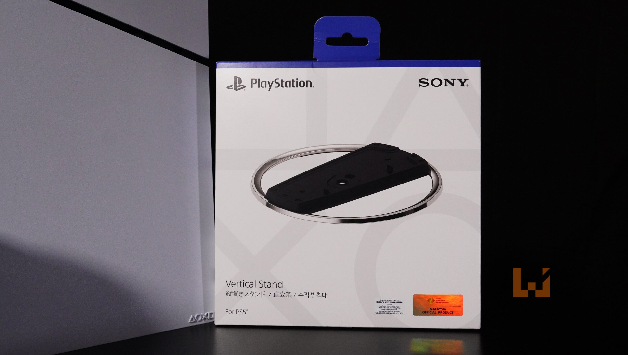 PS5 SLIM开箱：外壳重新设计，体积比原版减少30%