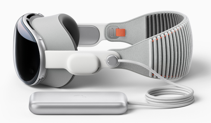 Apple Vision Pro 玩游戏时，开发者透露将可选全手势和手把两种互动方案