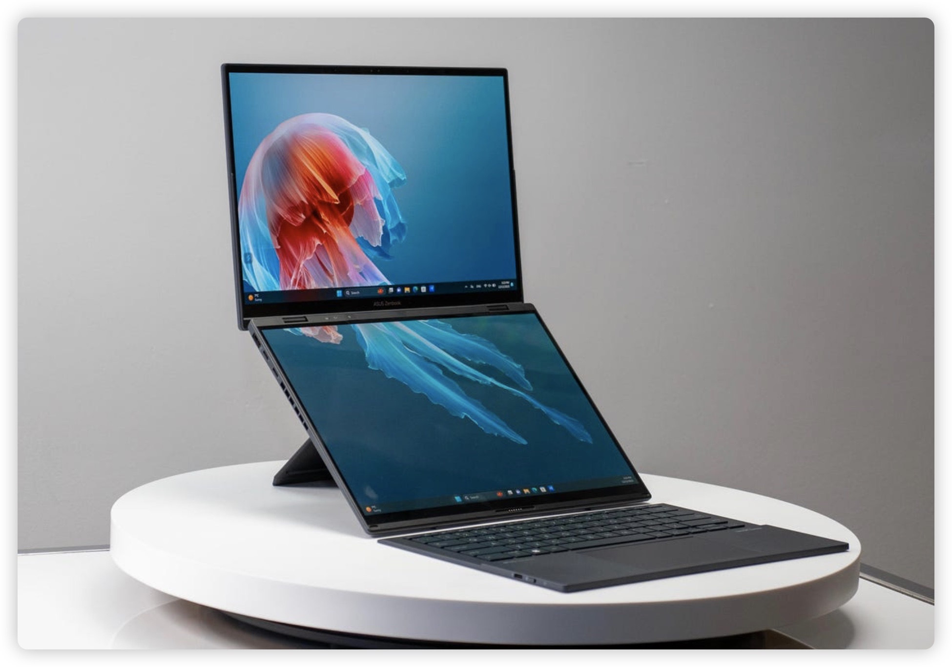 CES 2024 华硕 ASUS Zenbook Duo
